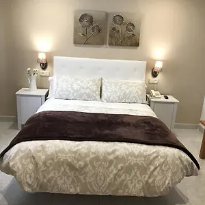 hostal-alcazar.besthotelstoledo.com/